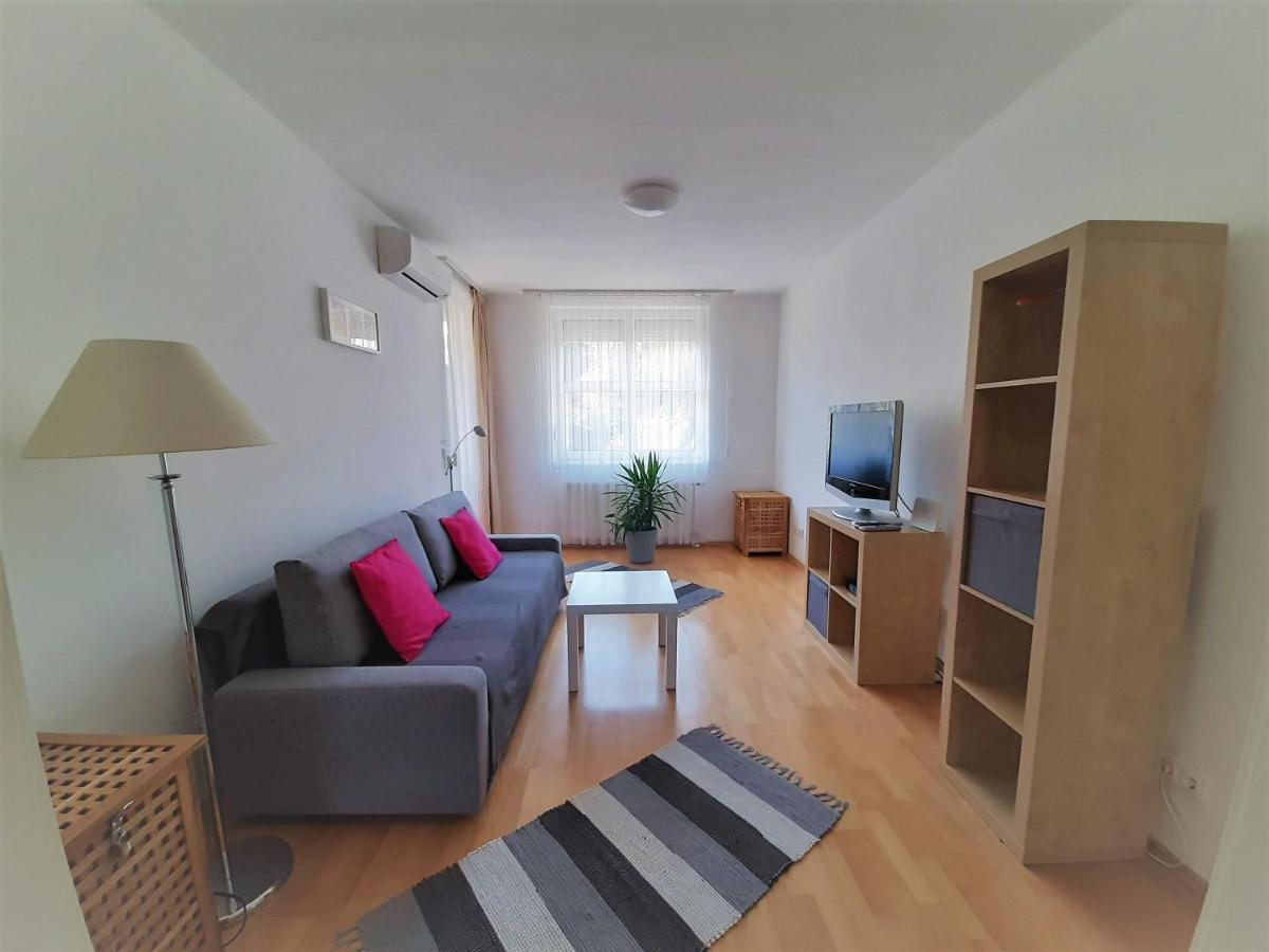 Max Thermal Apartman Heviz Bagian luar foto