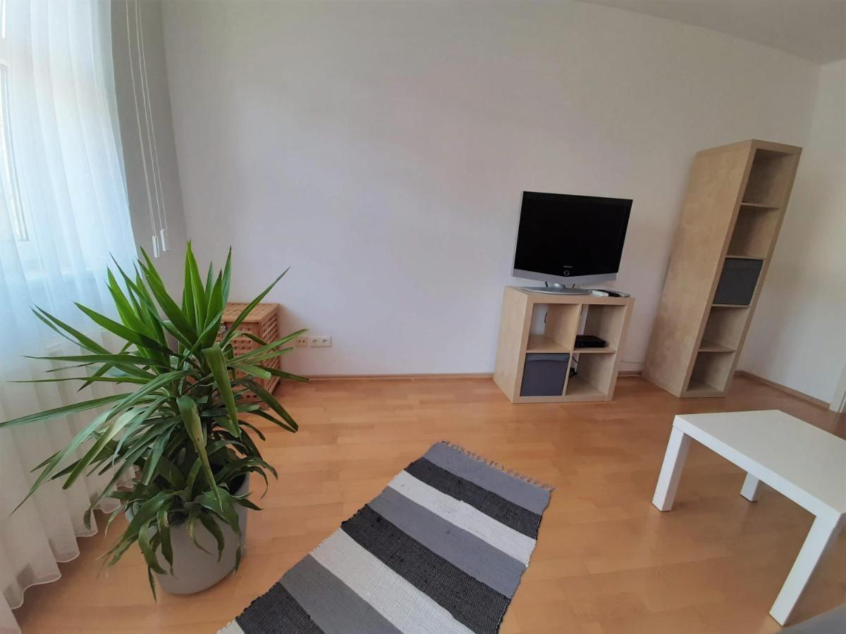 Max Thermal Apartman Heviz Bagian luar foto