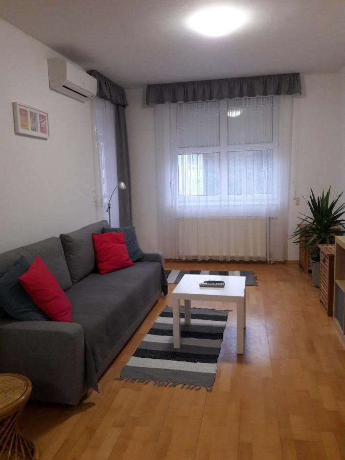 Max Thermal Apartman Heviz Bagian luar foto